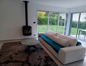 cheminee-canape-villa-5-personnes-sevrier-03