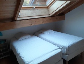 appartement-aurore-lac-sevrir-8pers-chambre-03
